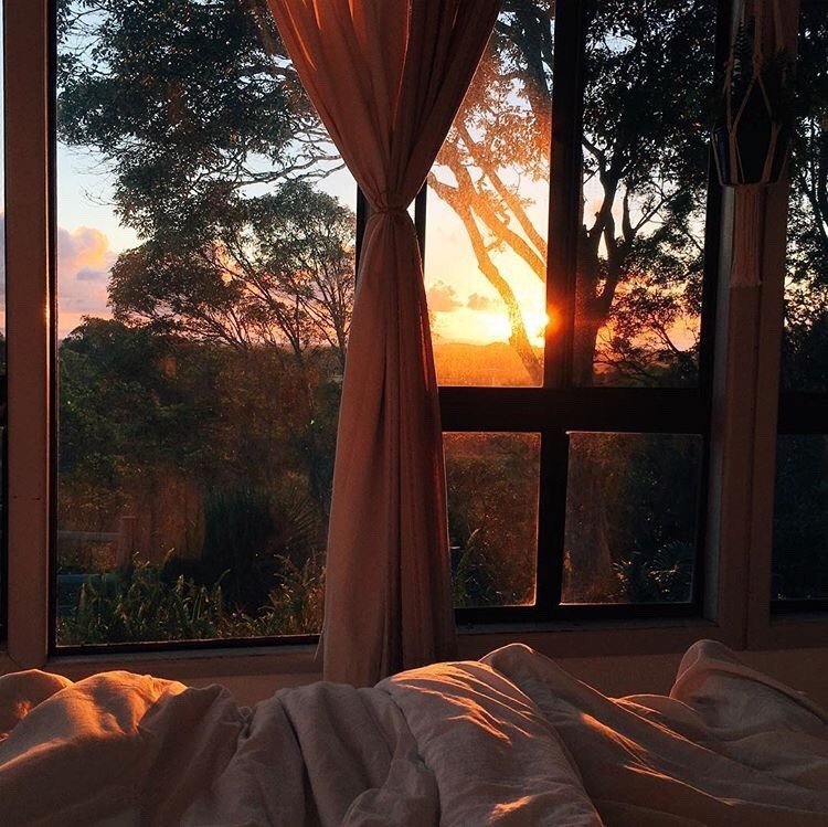 窗外的黄昏__财经头条