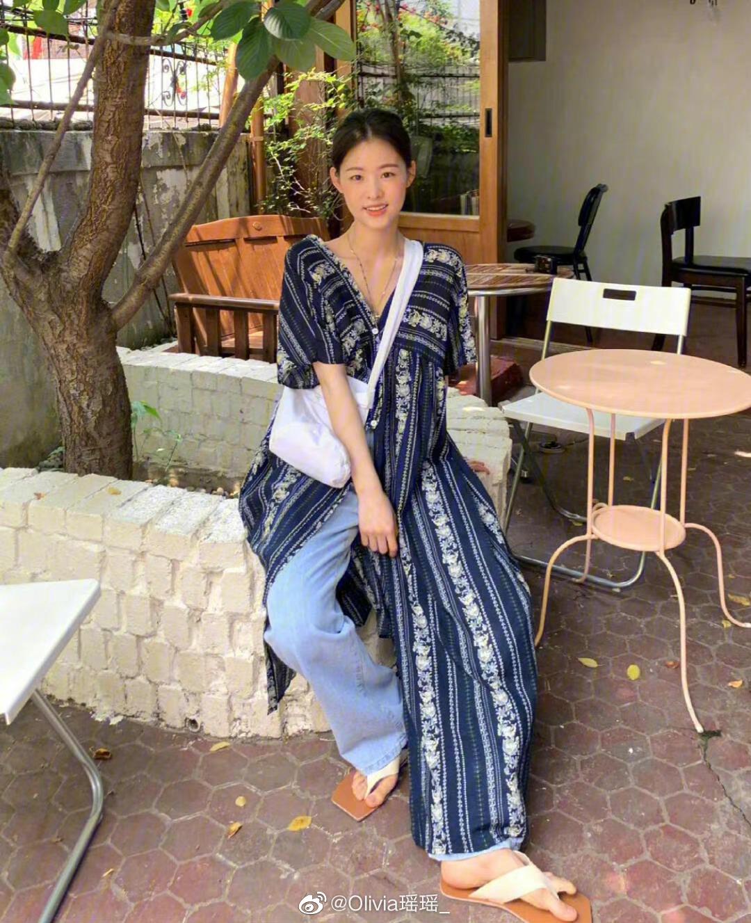 ins时尚博主的夏日穿搭look book……__财经头条