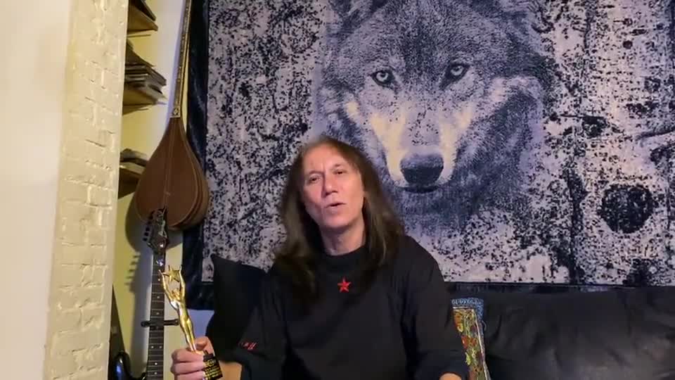 艾斯卡尔灰狼获得第13届华语金曲奖年度世界音乐艺人奖