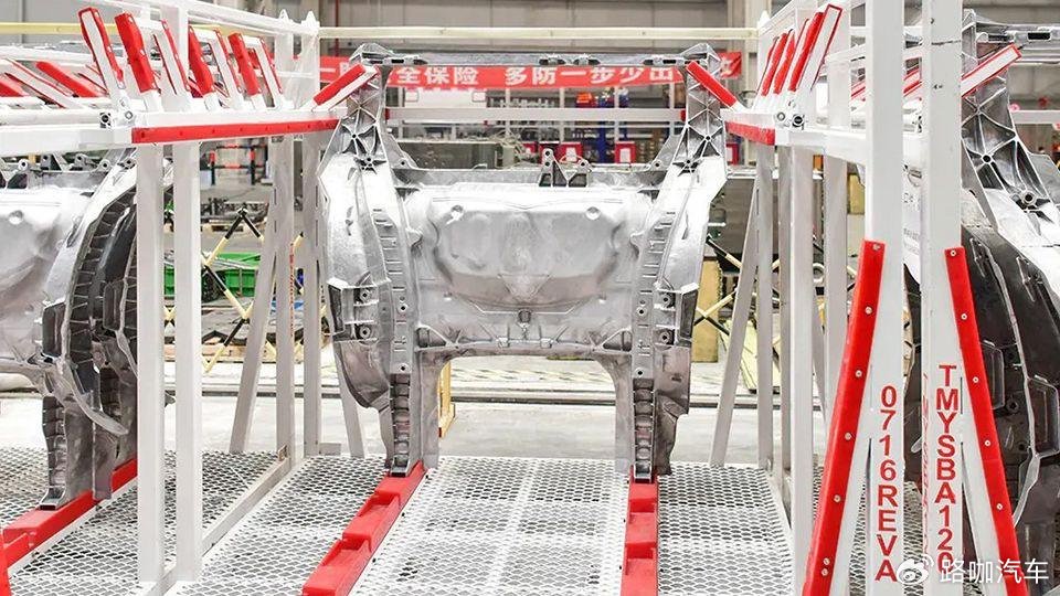 特斯拉曝轿车新谍照，全新廉价车，就是旧款Model 3？-特斯拉 新款车型