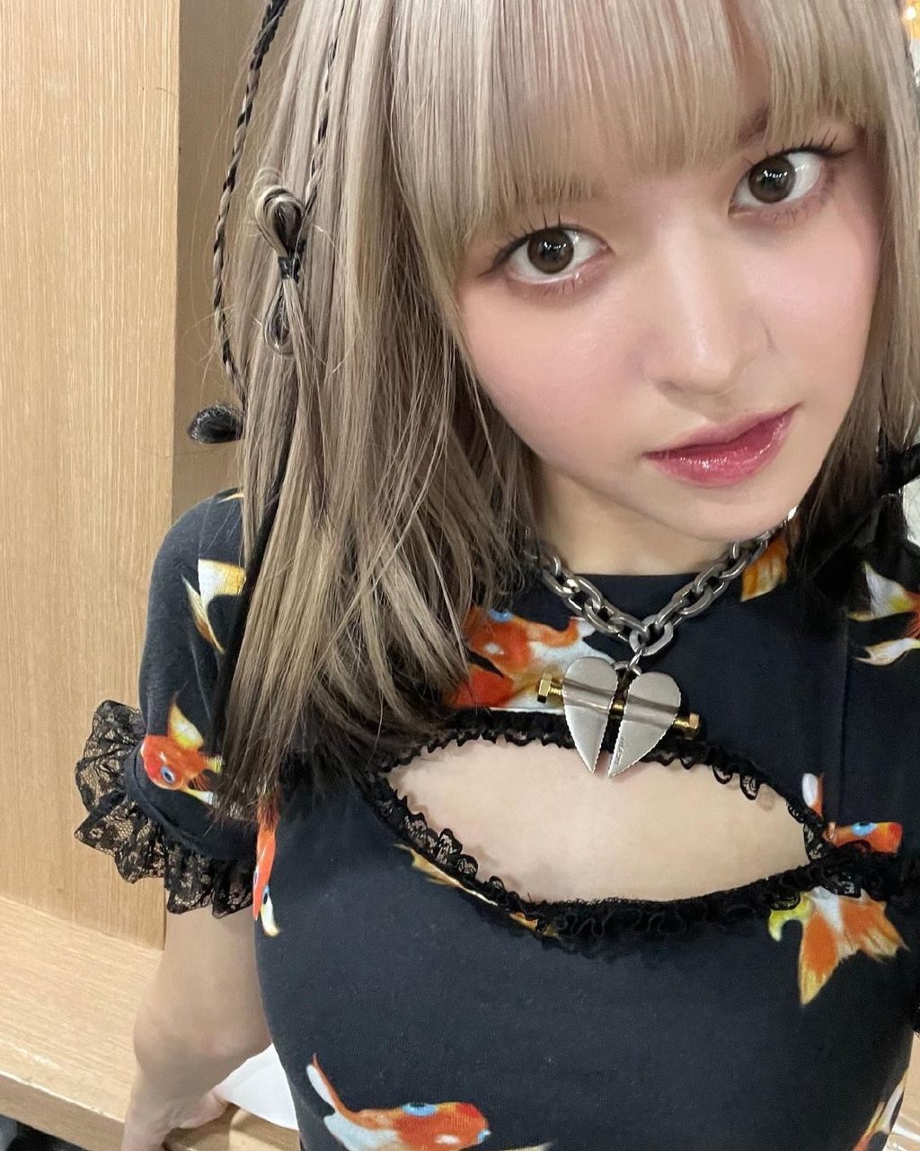 NMIXX回归新曲飞榜，彻底无缘本年新人奖，出道一年不会获得一位休闲区蓝鸢梦想 - Www.slyday.coM