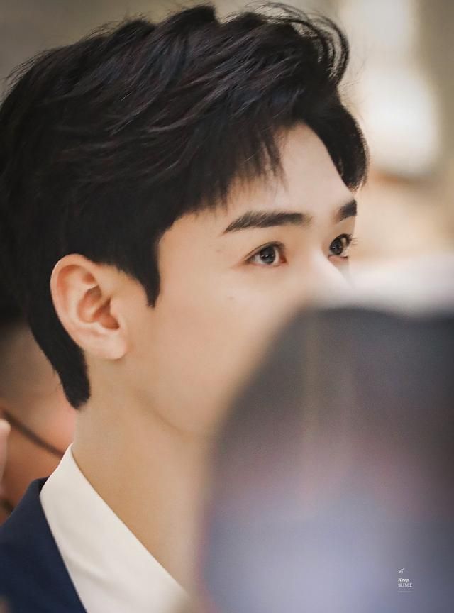 龚俊这次又帅了西装搭配白衬衫穿出高级感禁欲系男神太迷人