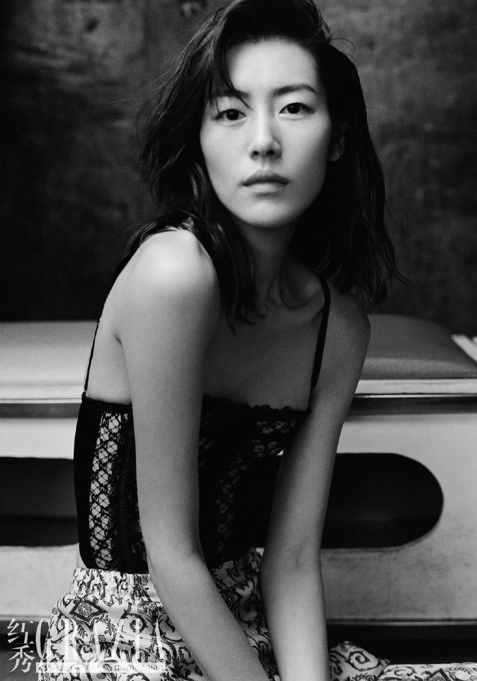刘雯 时尚大片 多重风格造型 镂空蕾丝吊带优雅性感