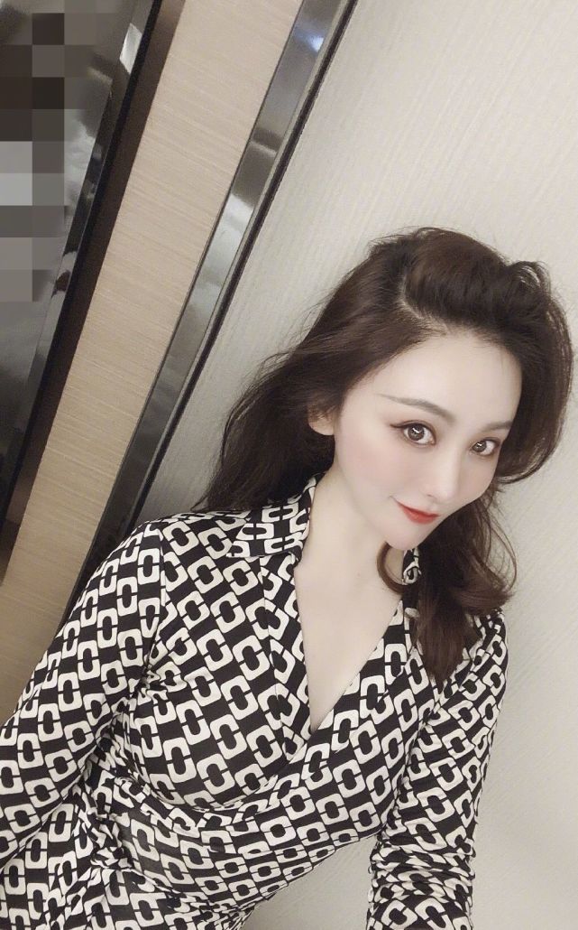 风情万种身材性感,整容脸明显没气质|沈娜|沈腾|性感_新浪新闻