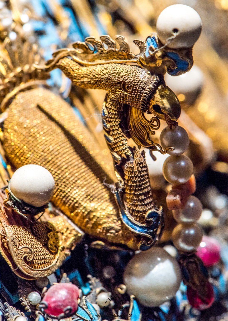 故宫博物院藏· 清代金累丝嵌珍珠宝石五凤钿