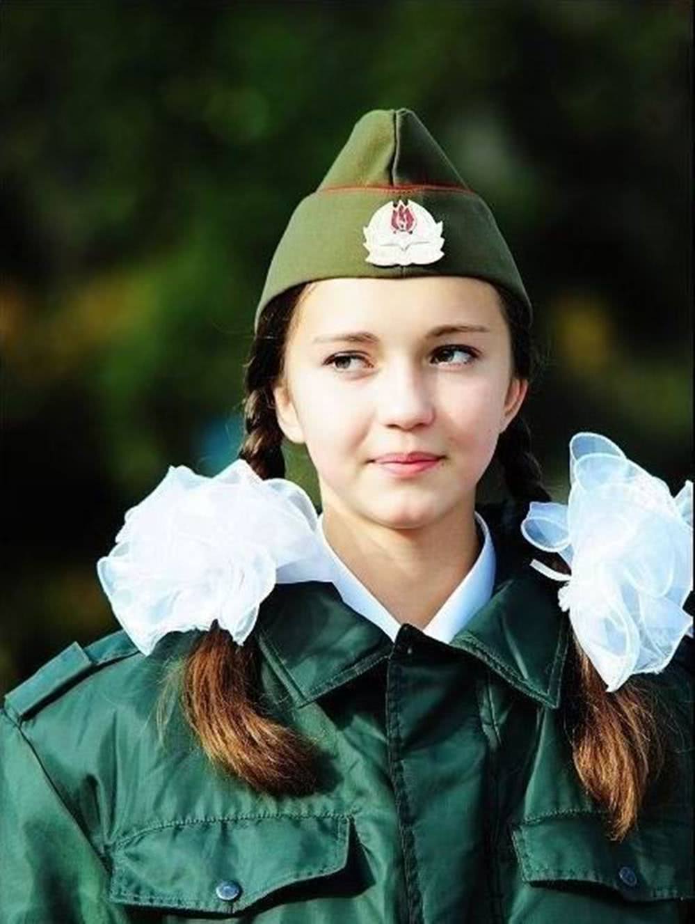 世界哪个国家的女兵最漂亮?以色列都是超模,第一名个个都是女神