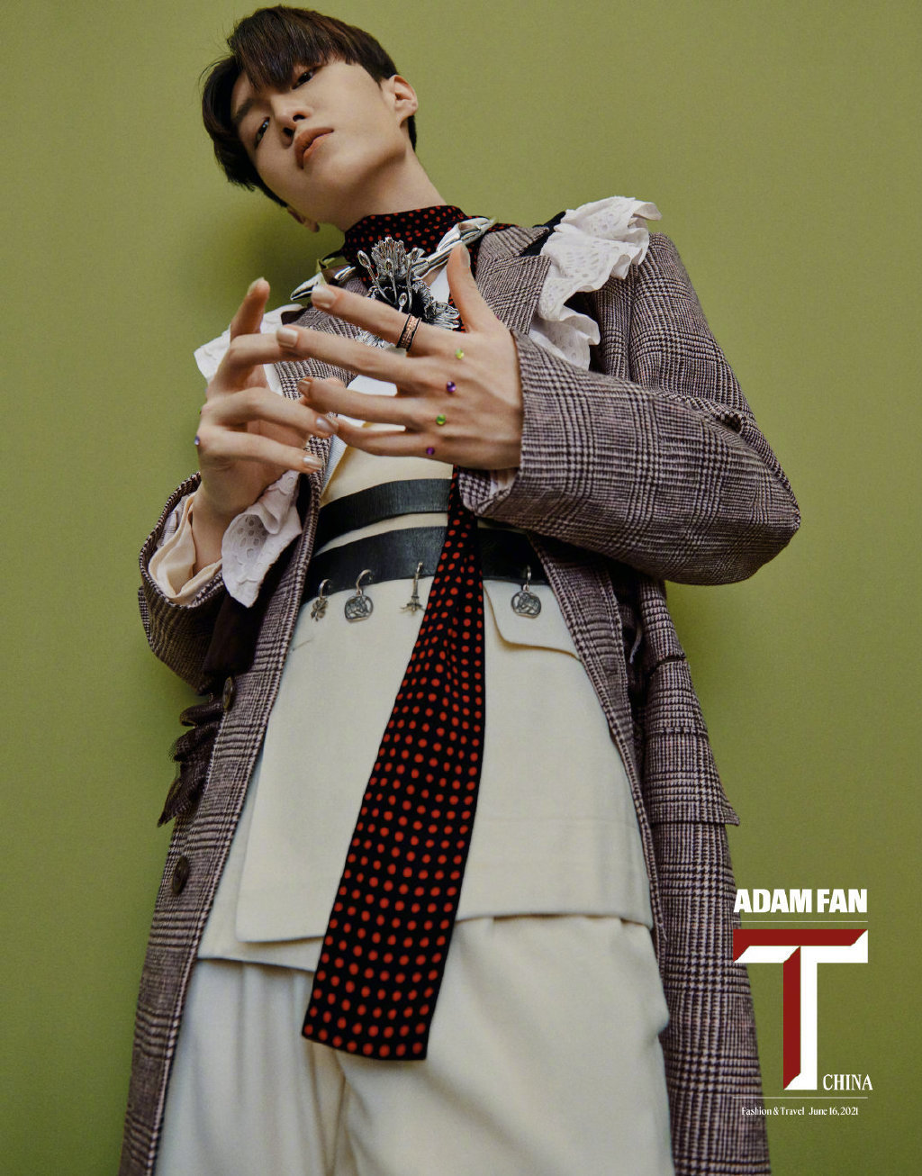 范丞丞tmagazine china 6月刊封面大片,特定的复古