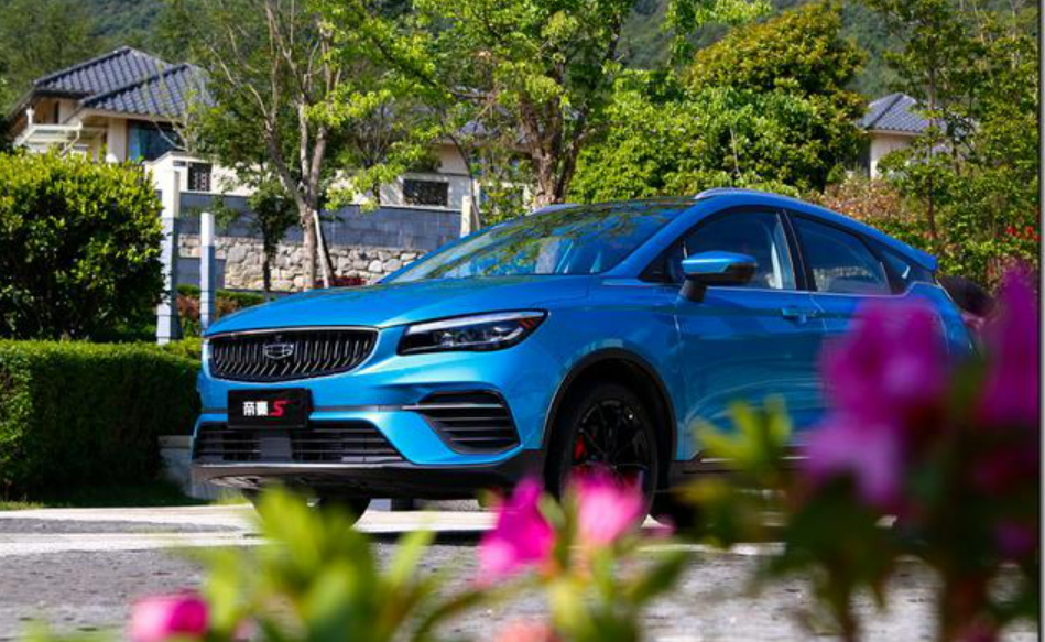 十万级紧凑型SUV如何选？名爵ONE对比吉利帝豪S