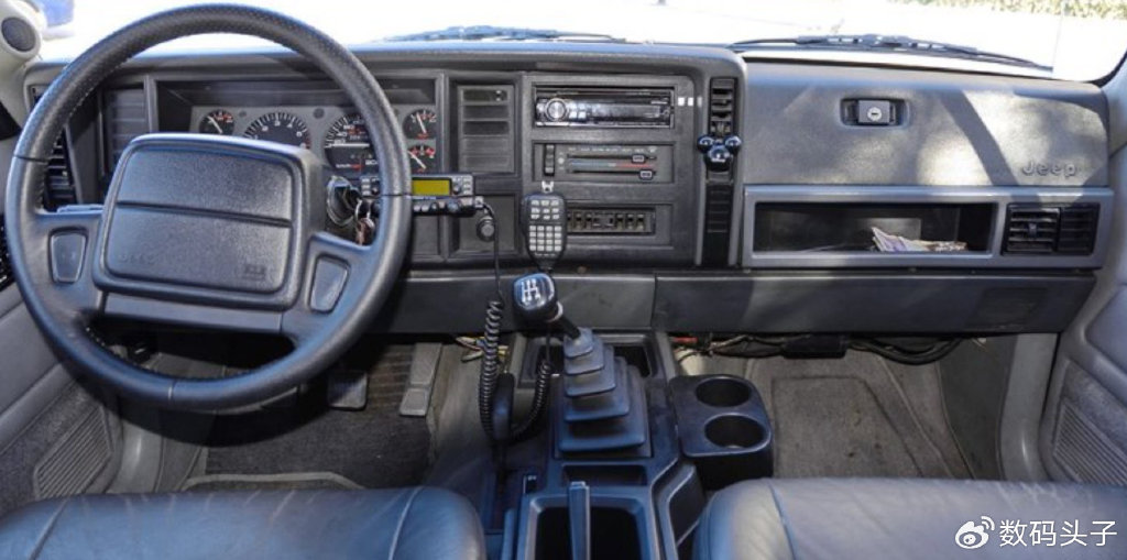从现实回到记忆的那些经典家轿——北京jeep切诺基