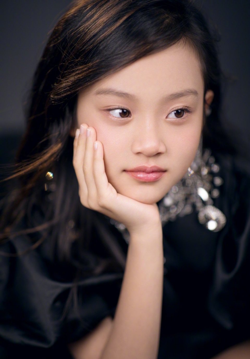 甜馨真的长大了,会保护家人了__财经头条