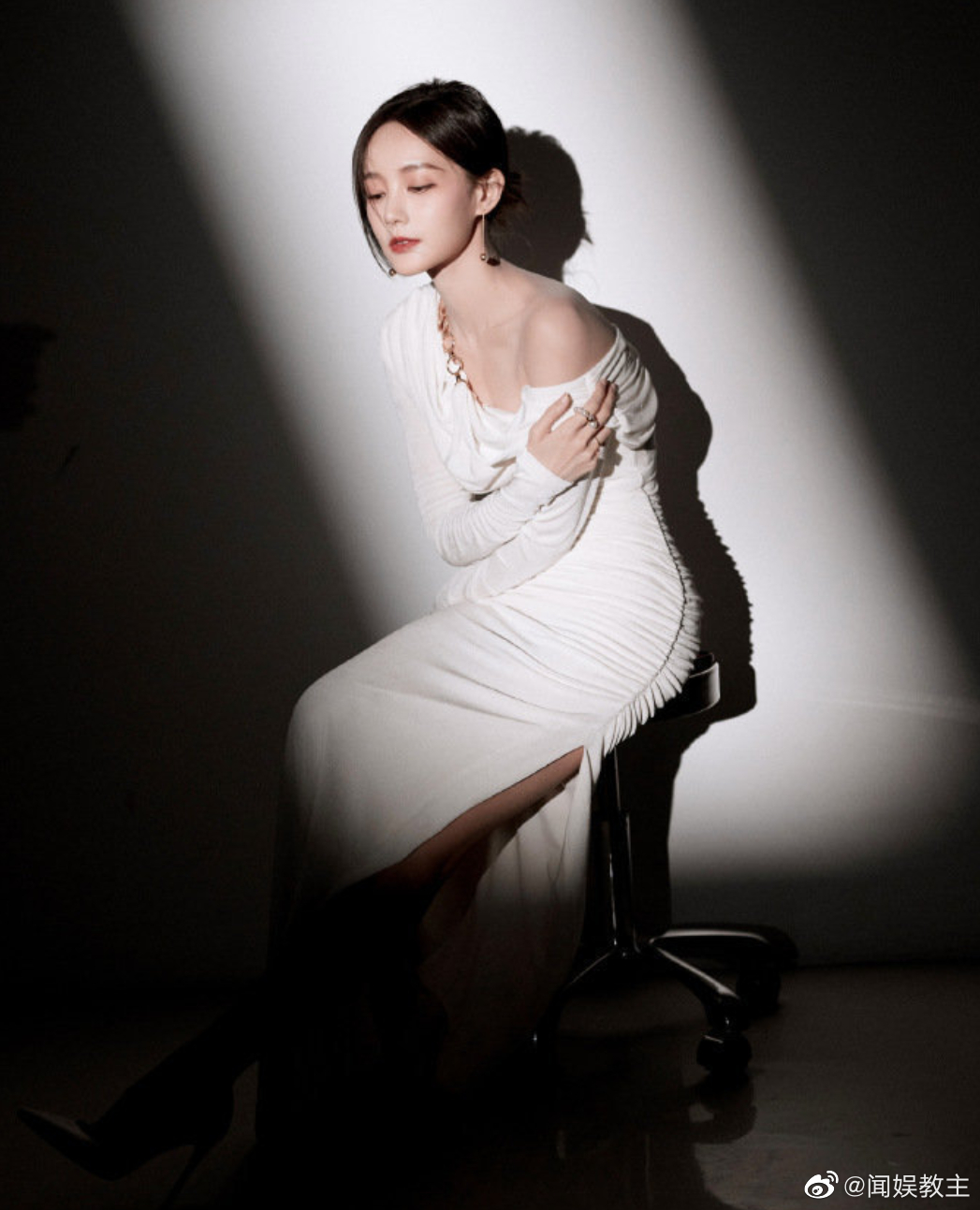 李一桐四月行程来啦终于又要有姐姐的综艺可以看啦