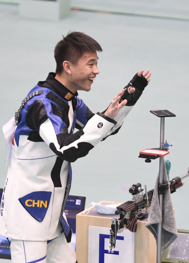 山东选手张常鸿夺得第十四届全运会男子10米汽步枪冠