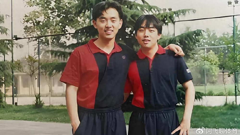 “乒乓王子” 孔令辉现状:褪去光环,在紫砂与乒乓传承中前行|男单冠军|国乒|世乒赛|刘国梁|亚特兰大奥运会_新浪新闻