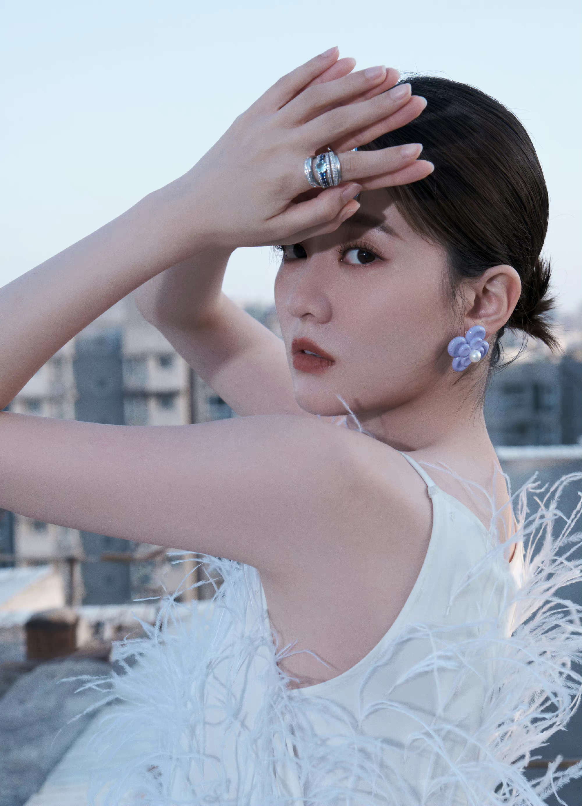 乔欣白色羽毛裙造型有被惊艳到气质好绝啊