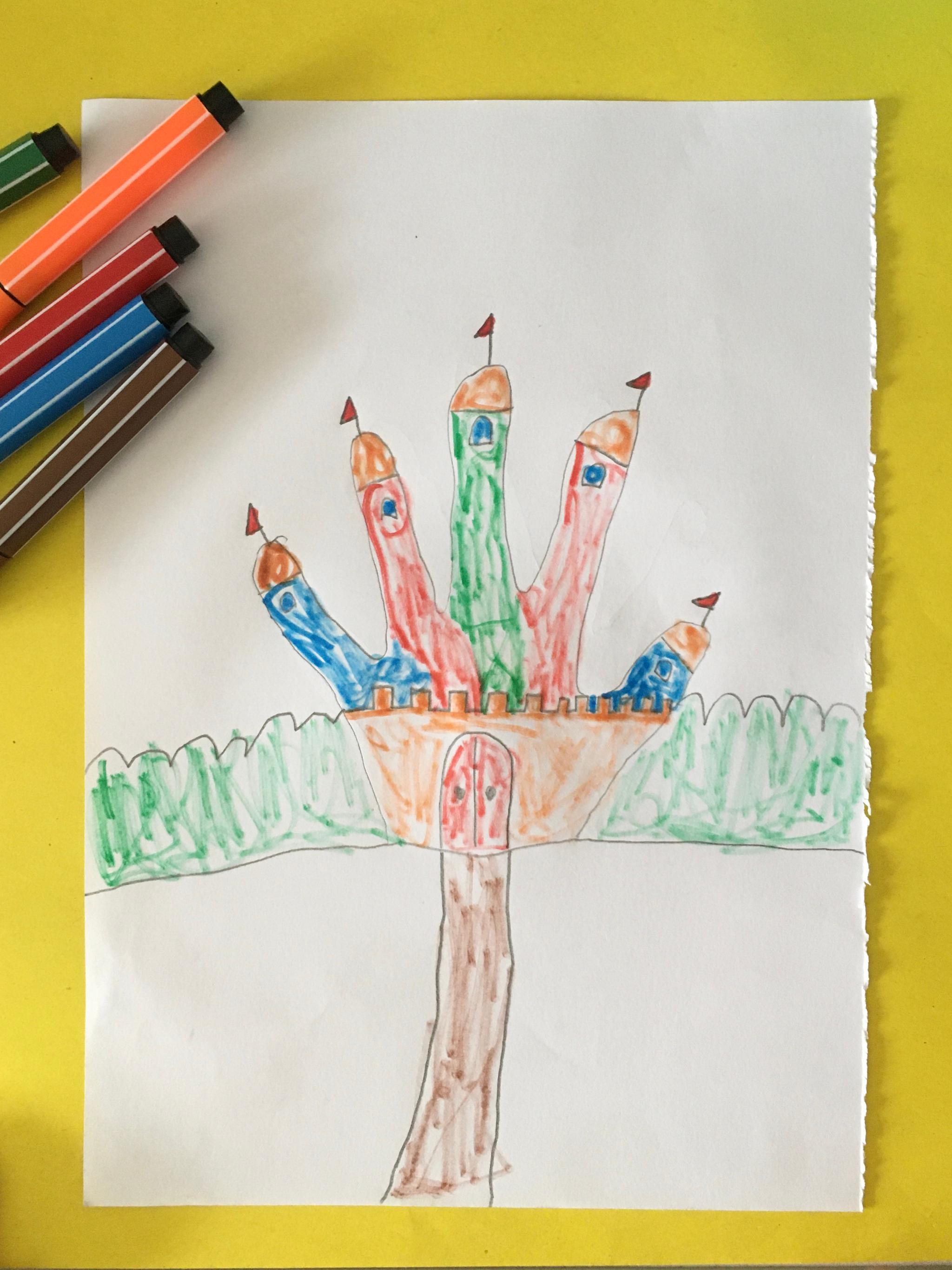 亲子绘画《五彩手指城堡》孩子是天生的绘画大师