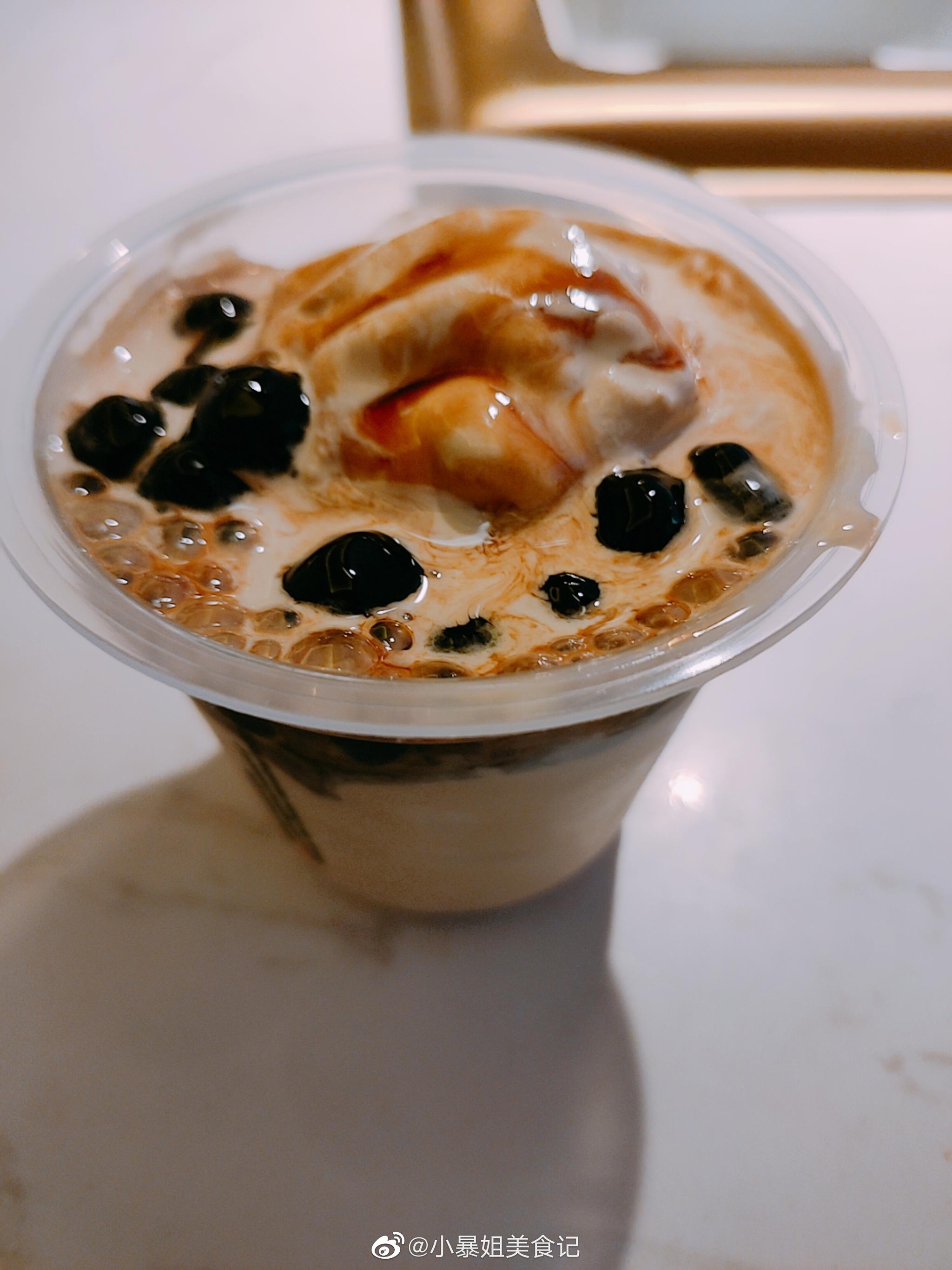 吃到蛋挞冰淇淋真的太幸福了!我太馋了