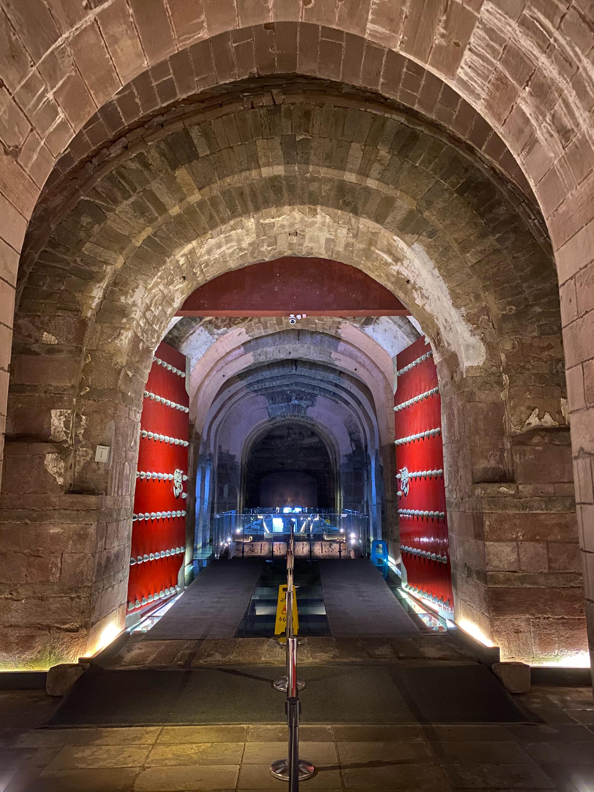 王建墓是中国五代十国时期(907—967年)前蜀国开国皇帝王建(847—918