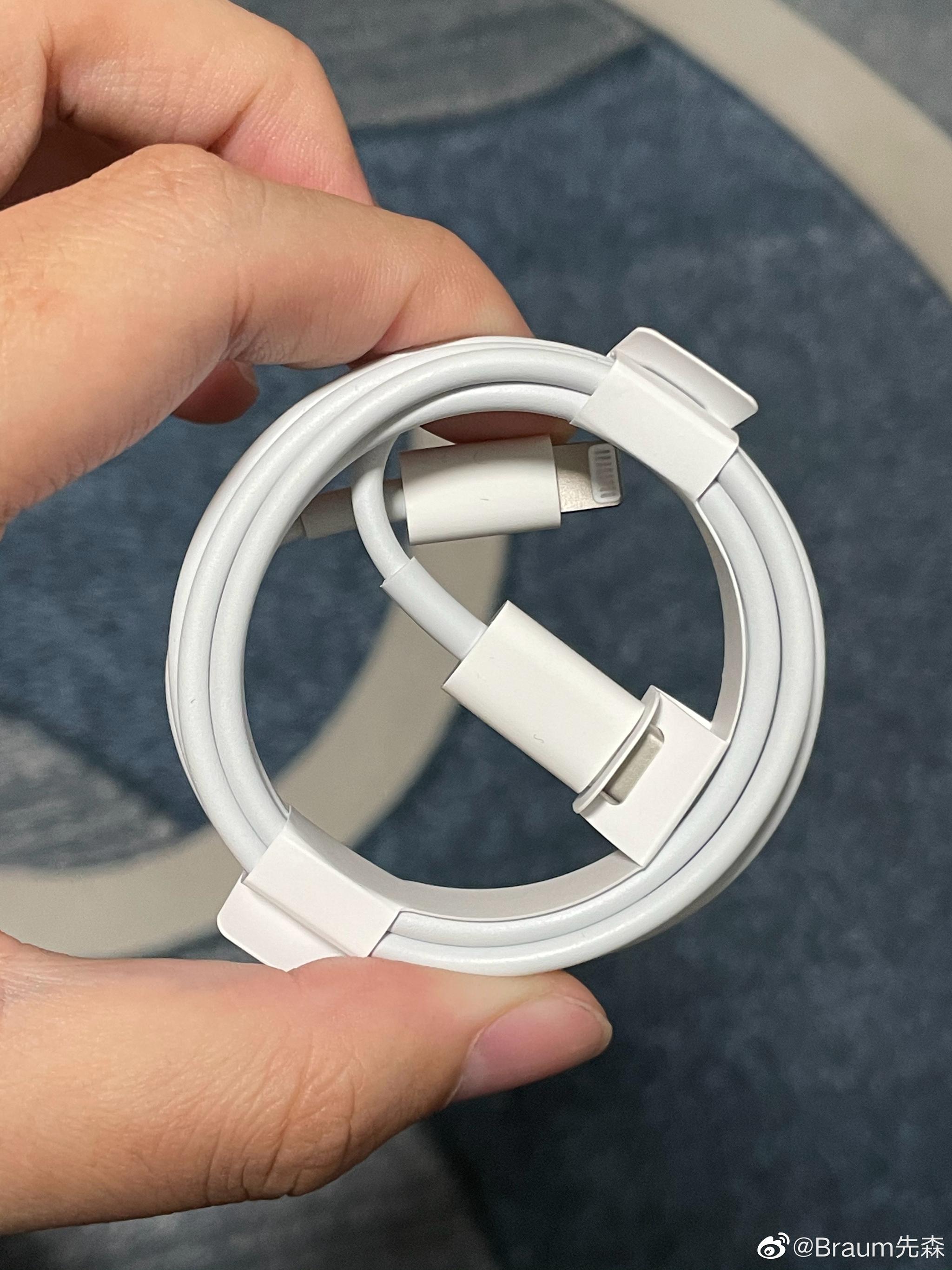 iphone12充电需要c口applewatch充电需要a口