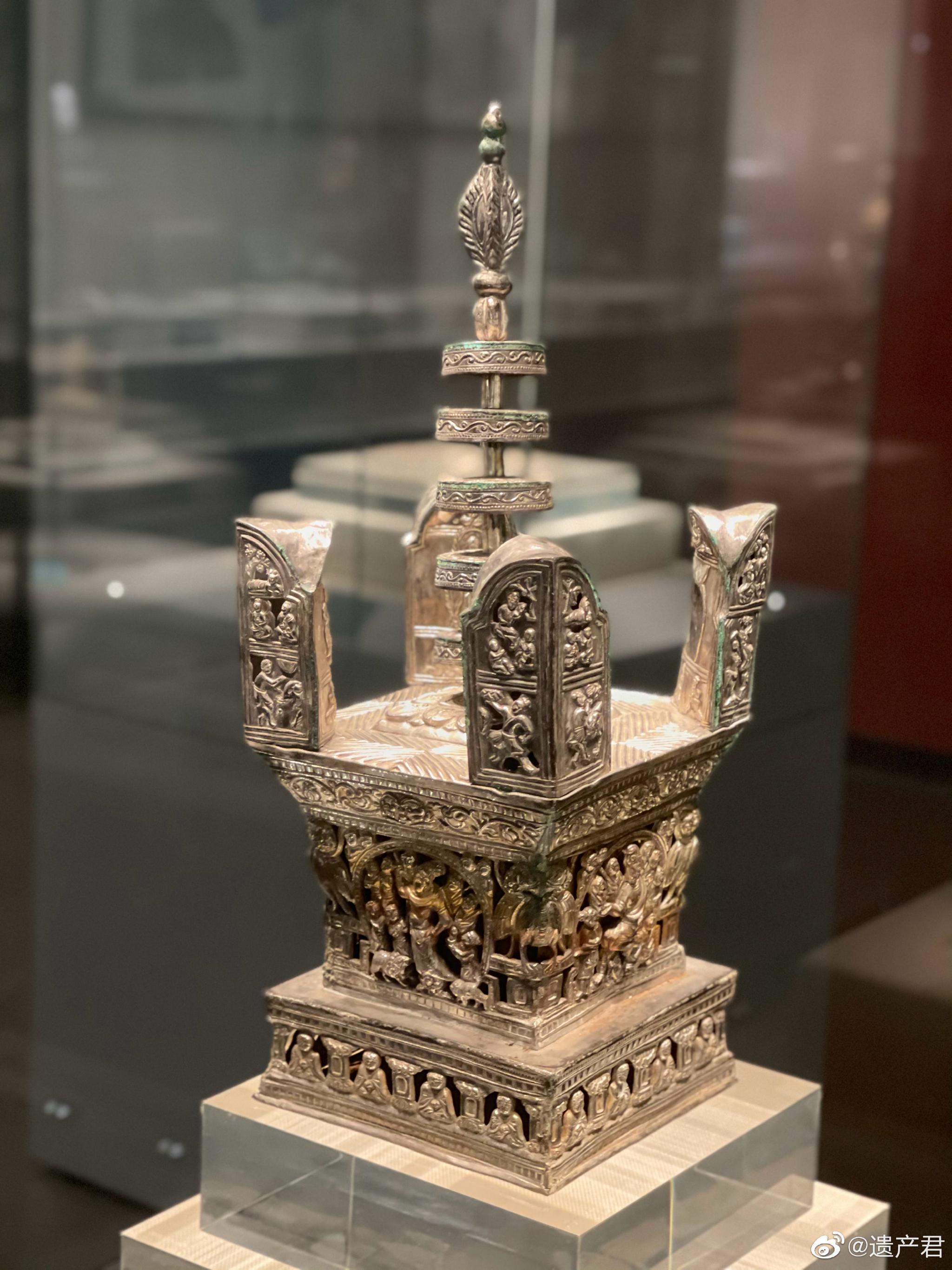 浙江省博物馆孤山馆的雷峰塔地宫出土文物展