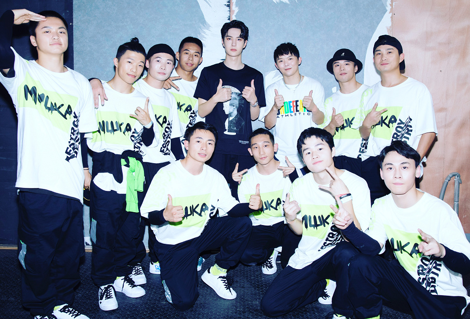 《街舞5》官宣,老队员发文表感慨,布布杨凯对王一博是“真爱”休闲区蓝鸢梦想 - Www.slyday.coM 《街舞5》官宣,老队员发文表感慨,布布杨凯对王一博是“真爱”休闲区蓝鸢梦想 - Www.slyday.coM