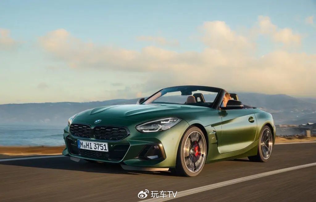 手动敞篷两座小跑车它将成为内燃机最后的狂欢