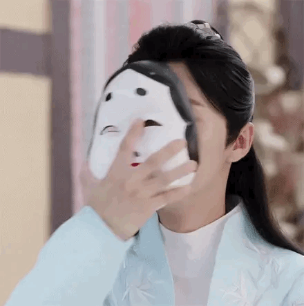 1 / 4 影视剧中的惊艳镜头,面具也挡不住的帅气朱一龙 鹿晗 肖战 易烊