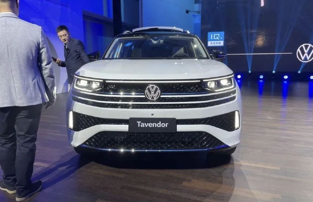 新车开箱丨一汽-大众揽巡正式发布 轴距接近3米定位大五座SUV