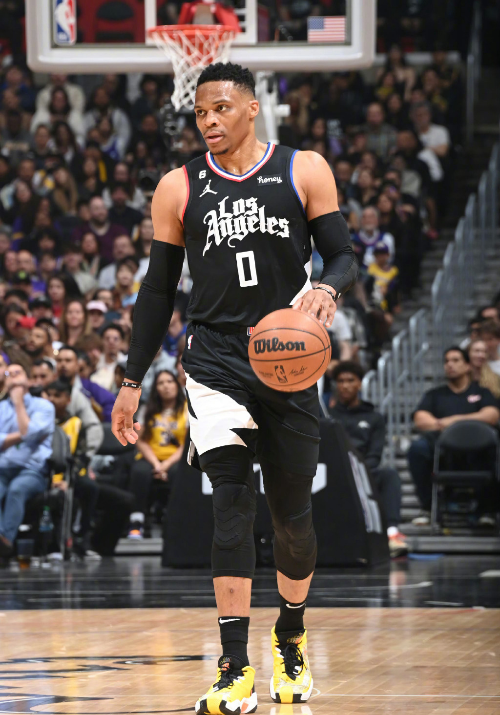 湖人快船同城对决一触即发詹姆斯浓眉联手迎战伦纳德乔治巅峰较量