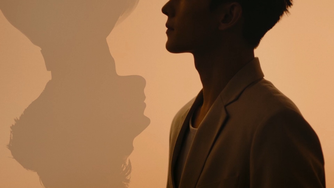 杨洋在拍什么?_高清图集_新浪网