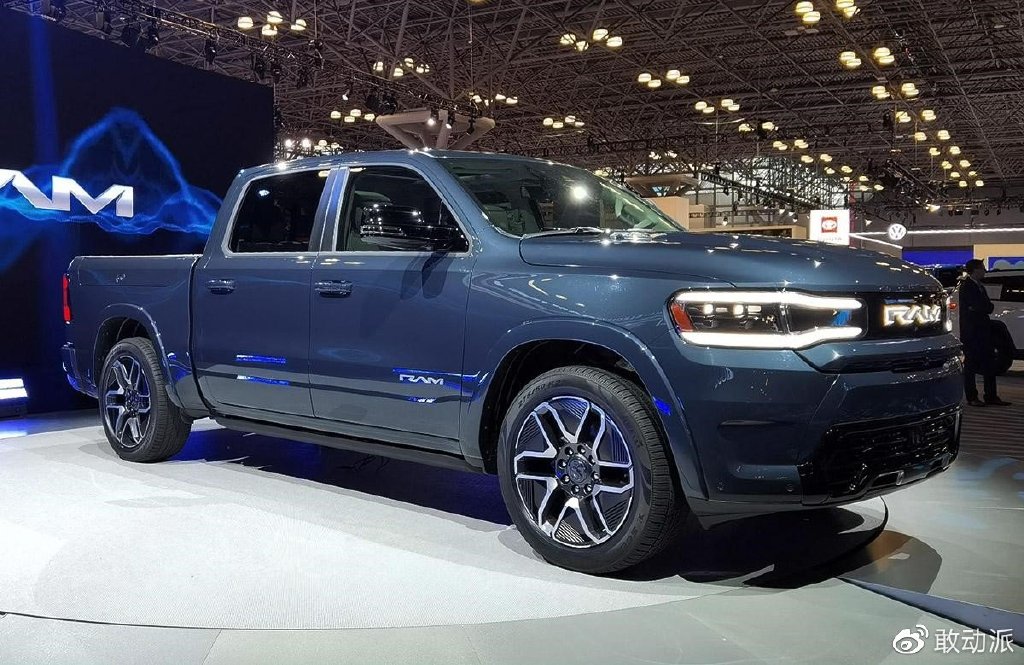 别盯着福特F-150了!道奇公羊Ram1500纯电版亮相,零百4.4秒__财经头条