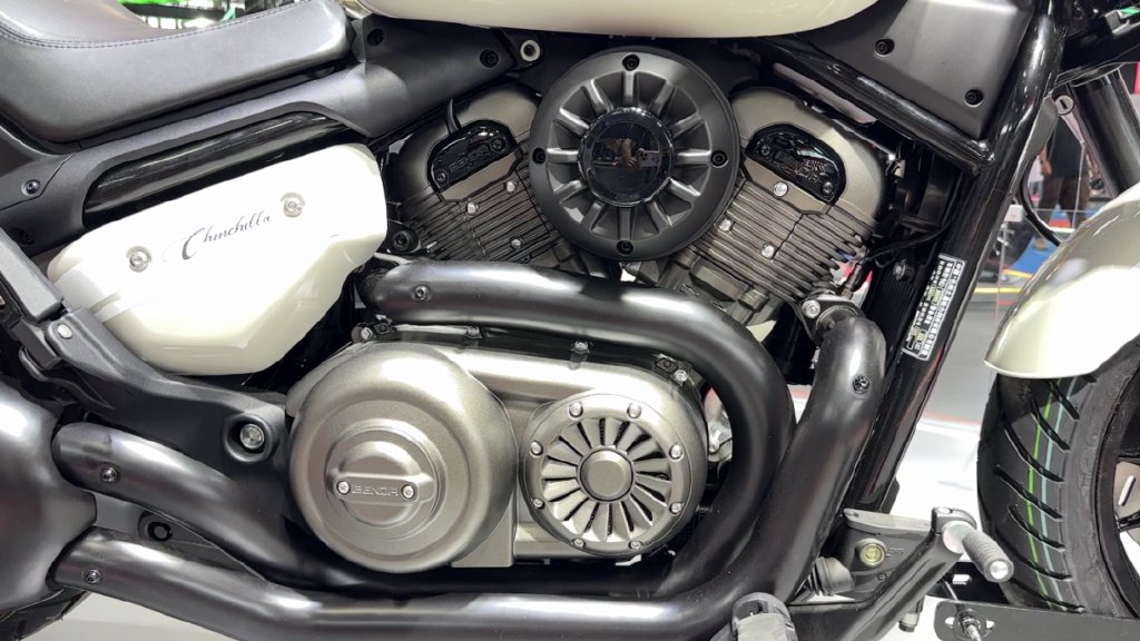 巡航扎堆亮相：金吉拉350自动挡、闪250、闪400、幼狮250都来了（金吉拉300评测视频）