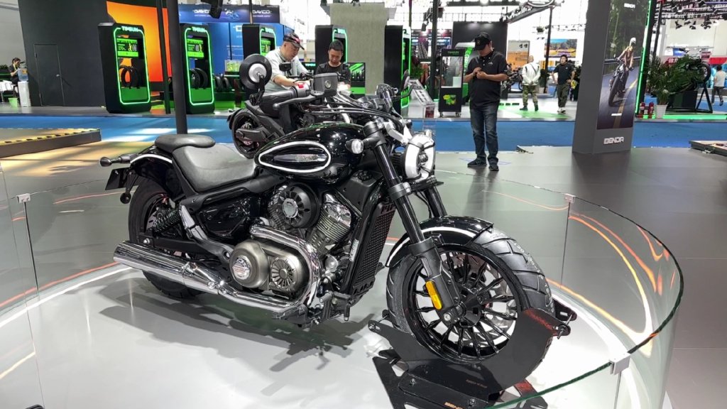 巡航扎堆亮相：金吉拉350自动挡、闪250、闪400、幼狮250都来了（金吉拉300评测视频）