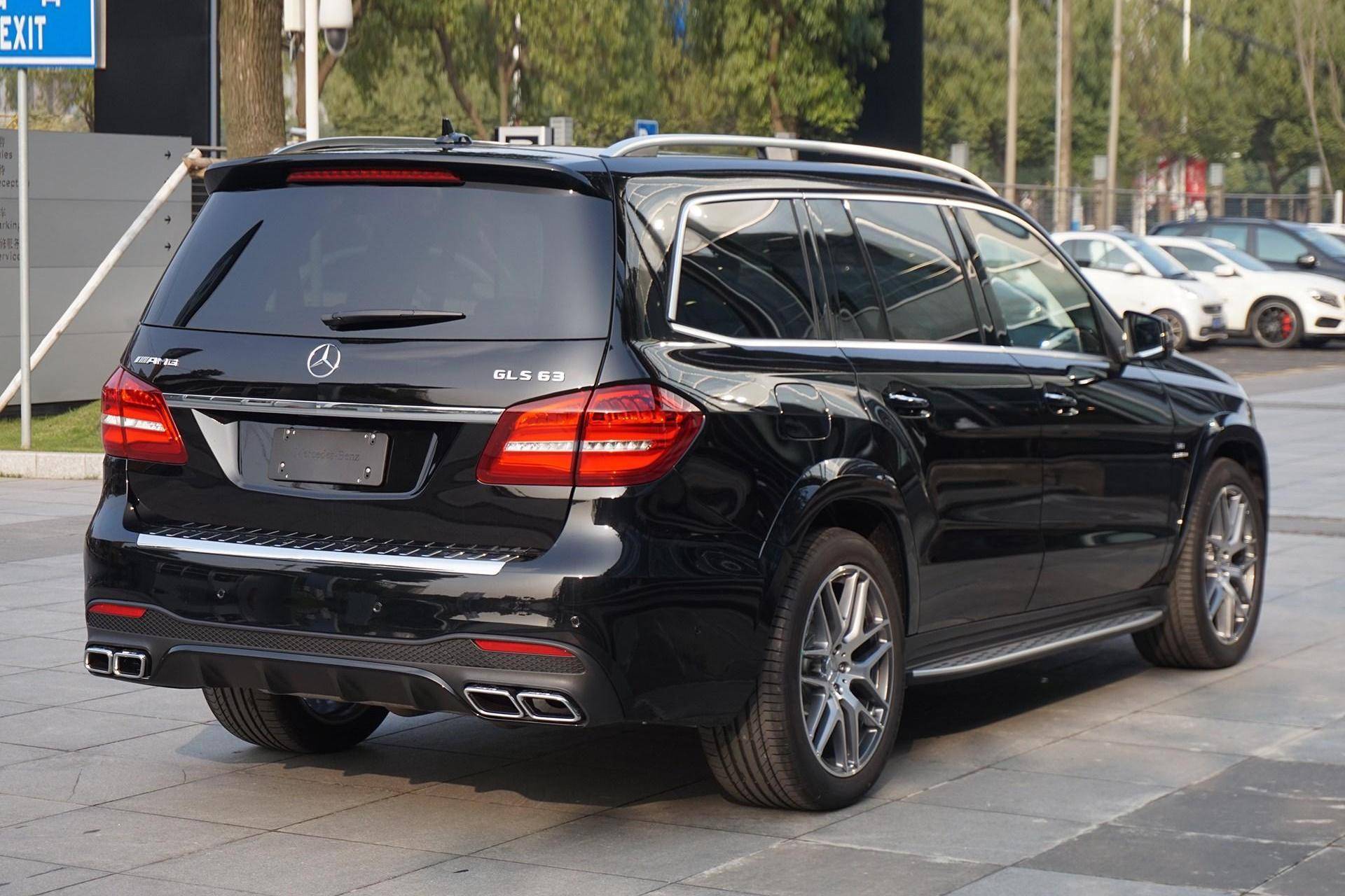 为何超级suv需过gls amg这关?双涡轮空悬,180万车舱值50万?