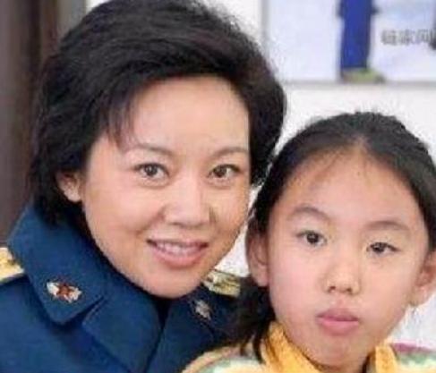 闫妮:离婚那天挥泪与前公婆告别,我就是你们的女儿休闲区蓝鸢梦想 - Www.slyday.coM 闫妮:离婚那天挥泪与前公婆告别,我就是你们的女儿休闲区蓝鸢梦想 - Www.slyday.coM