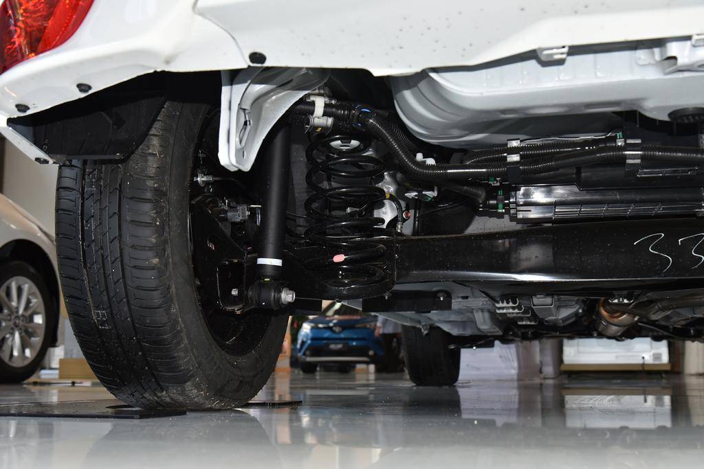 买菜要啥顶配?手把手教你选丰田威驰fs,安全,空间放在首位