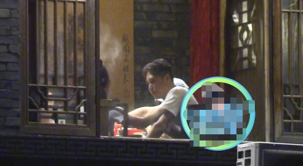 46岁李乃文疑曝恋情！与妙龄女子进出酒店，女方大胆主动举止亲密休闲区蓝鸢梦想 - Www.slyday.coM