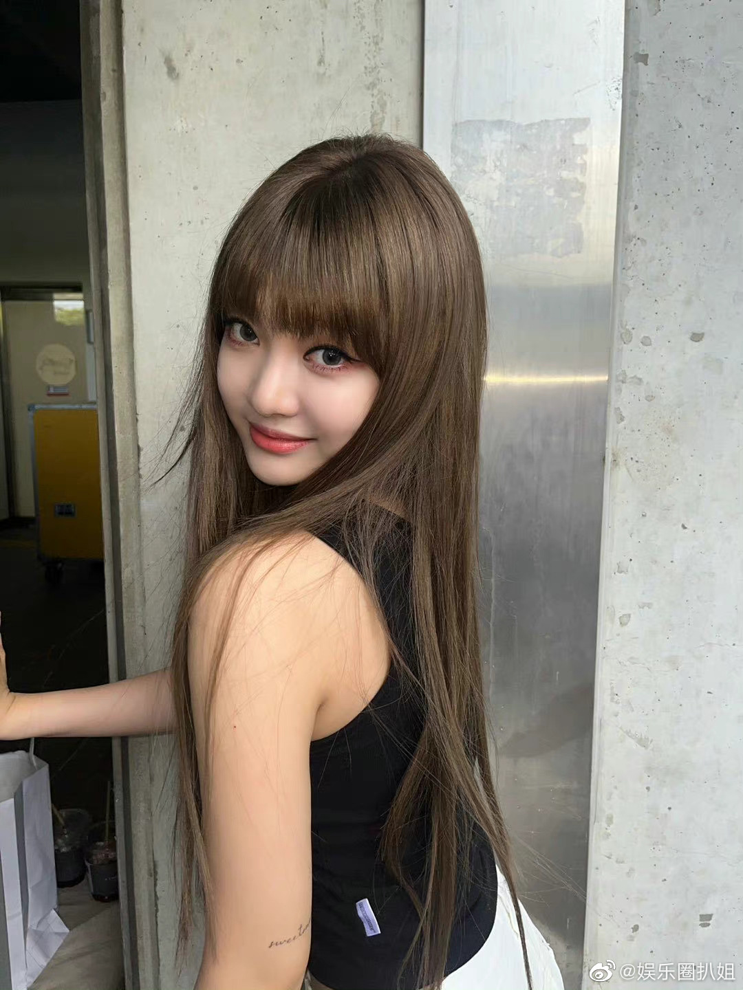 今日份齐刘海的宁宁真的很惊艳啊……__财经头条