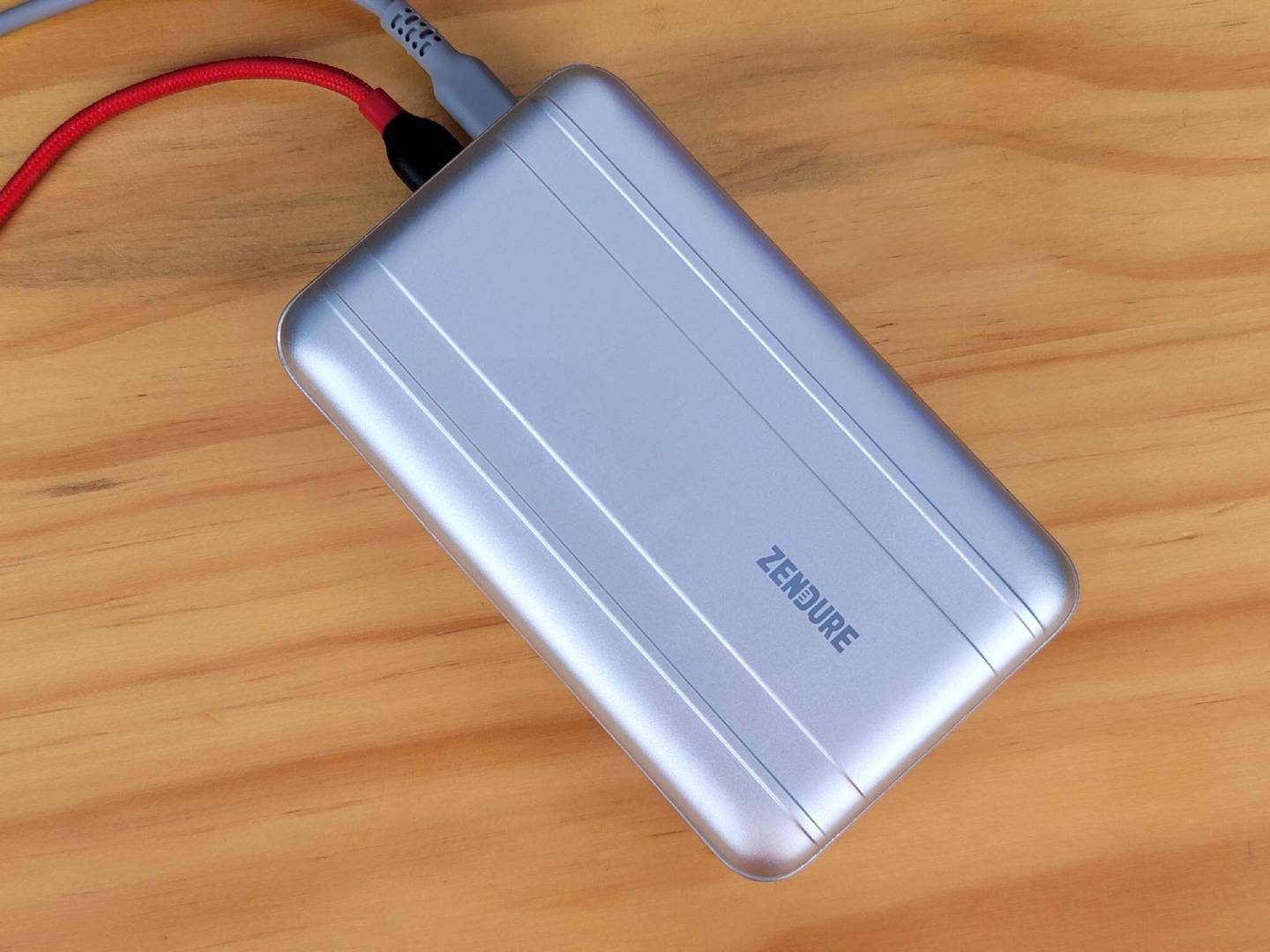 pro即可秒变100w多口充电器,堪称商务差旅神器!