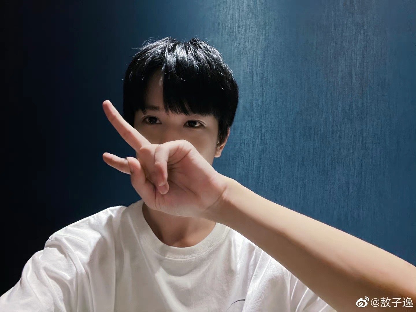 敖子逸更博:在雨下起来之前收工7015_高清图集_新浪网