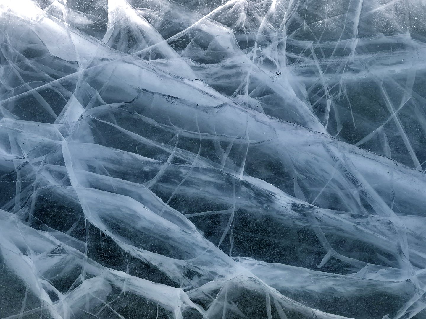 春天冰面上的裂纹,原创拍摄|冰面|裂纹|原创_新浪新闻