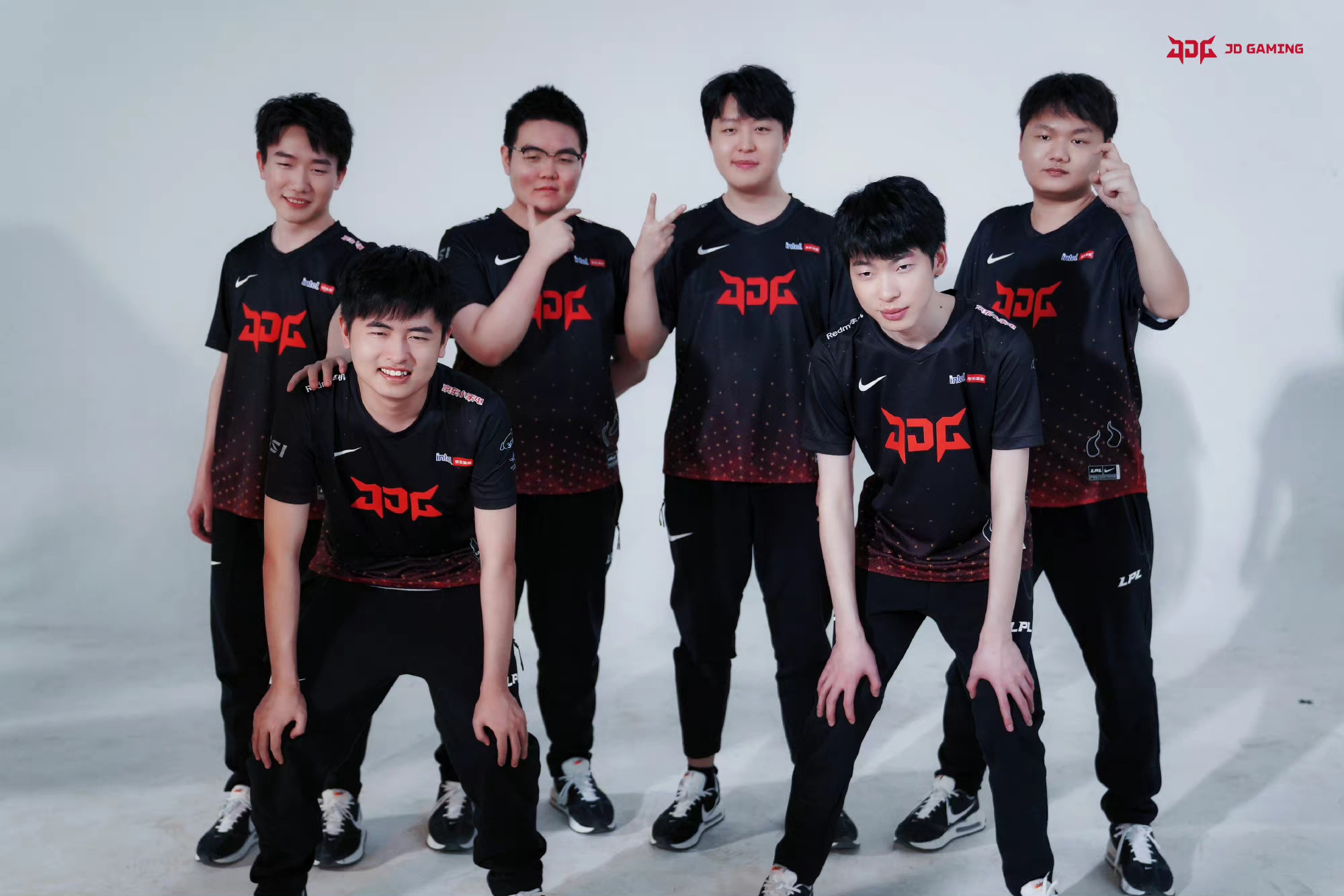 jdg京东电子竞技俱乐部 世界赛定妆照返图__财经头条