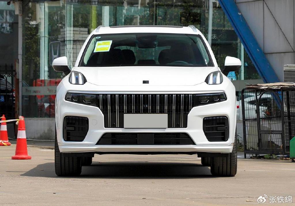 吉利领克09官降1万元车长5042mm67座都有搭载20t动力