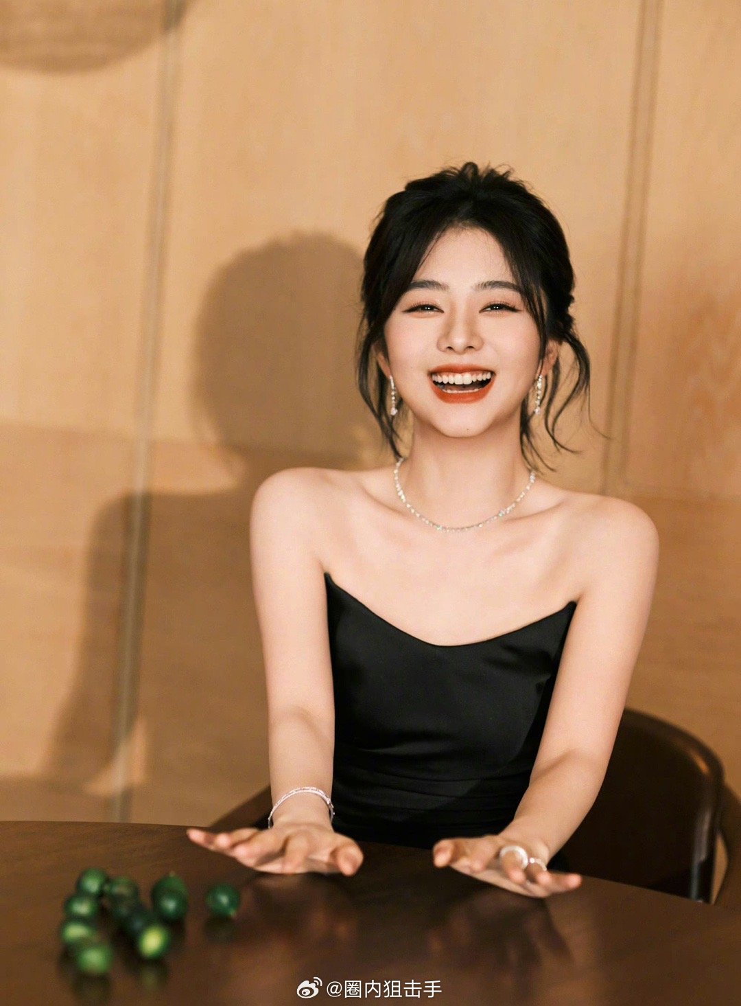 真的是娃娃脸,这种脸型真的显年轻 67素颜的谭松韵生图状态也太好了