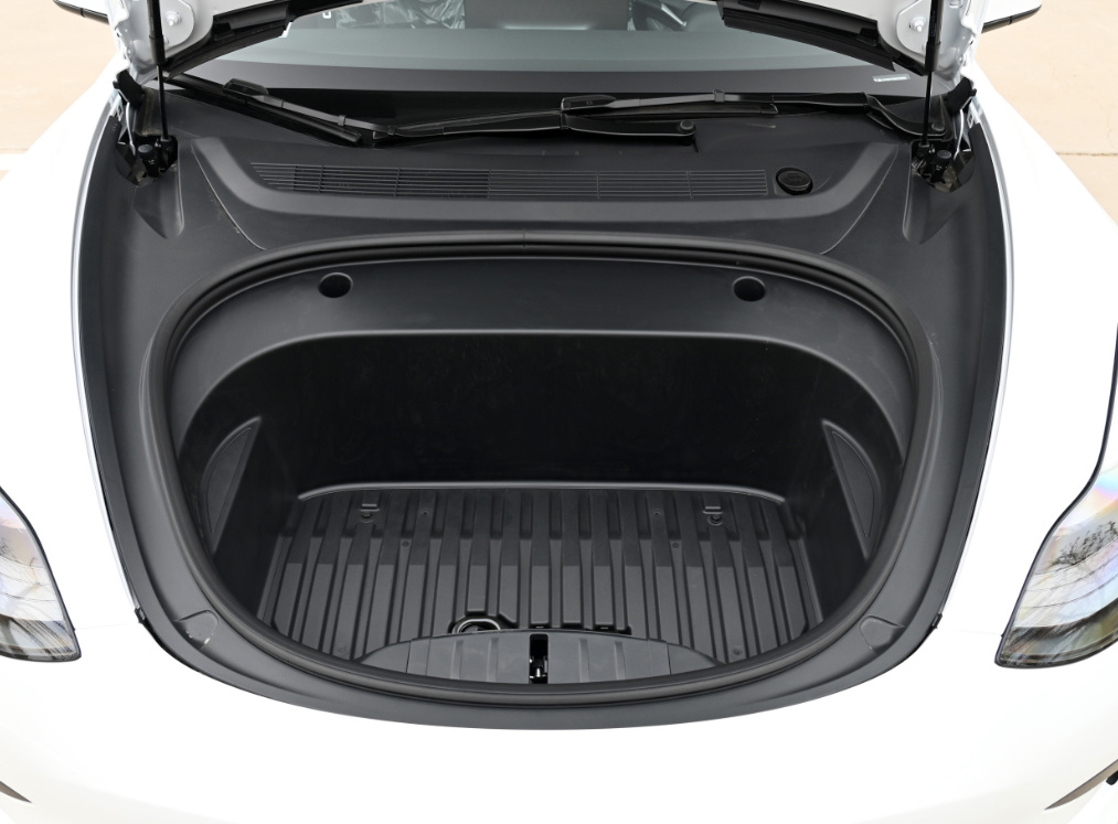 比亚迪海豹冠军版 vs 特斯拉Model 3，究竟买谁更香？