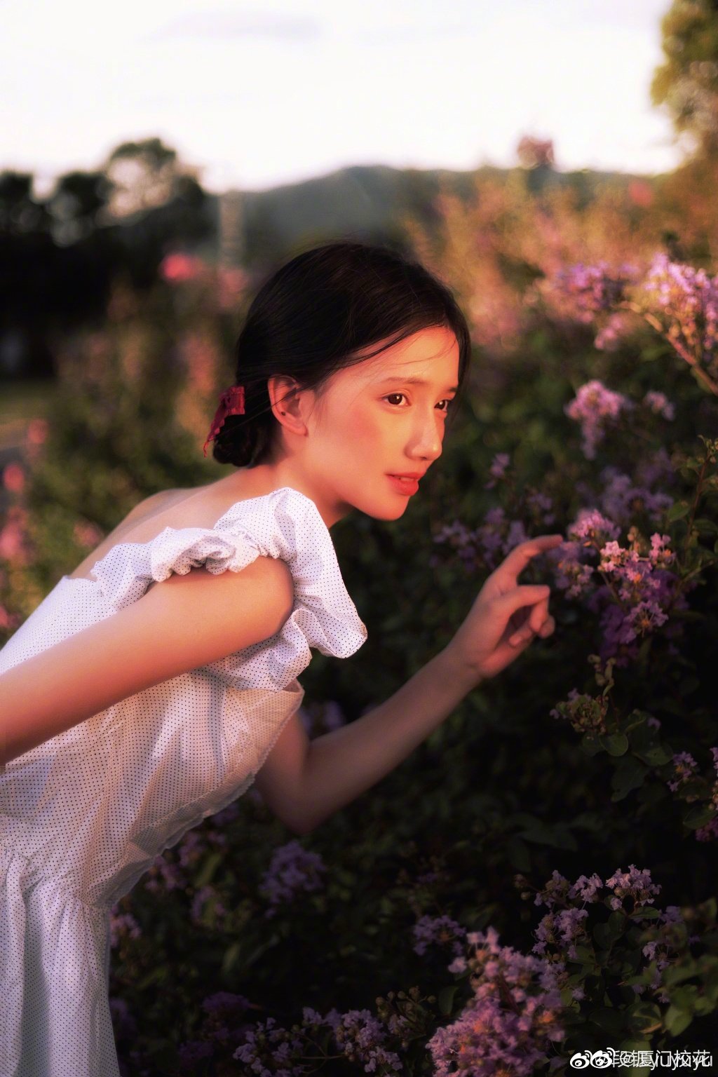 她叫段钰,03年,就读于南京艺术学院,身高163cm,爱好看电影