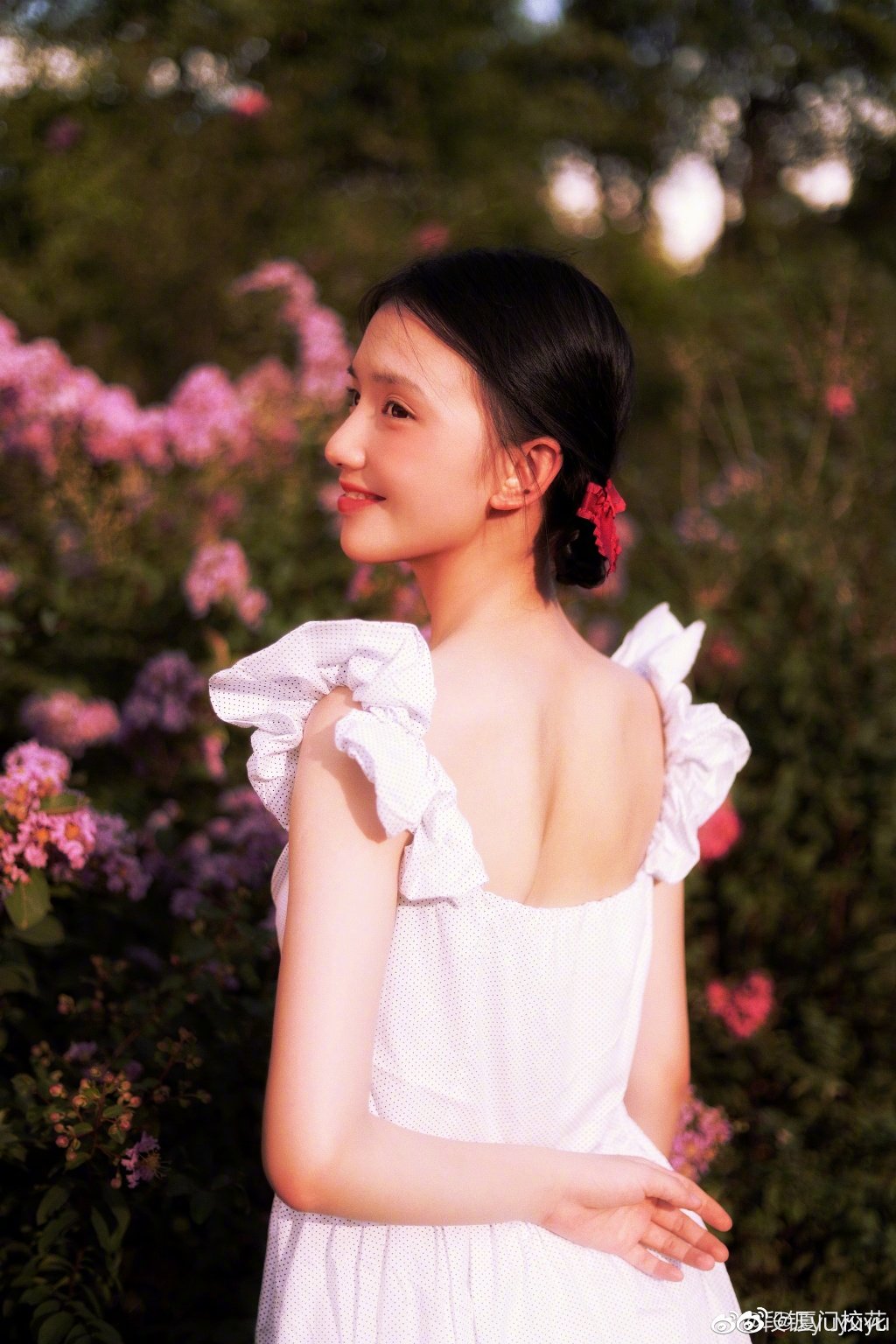 她叫段钰,03年,就读于南京艺术学院,身高163cm,爱好看电影