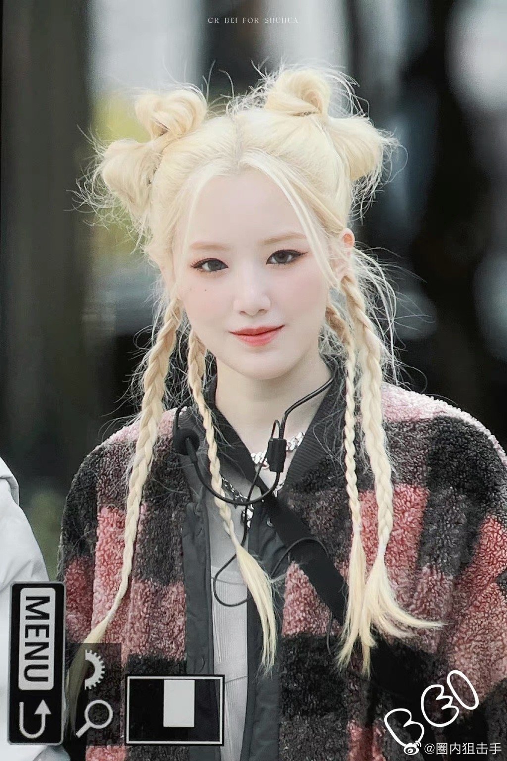 叶舒华金发真的染对了,双丸子头好像小精灵,炸毛有点可爱|金发|可爱