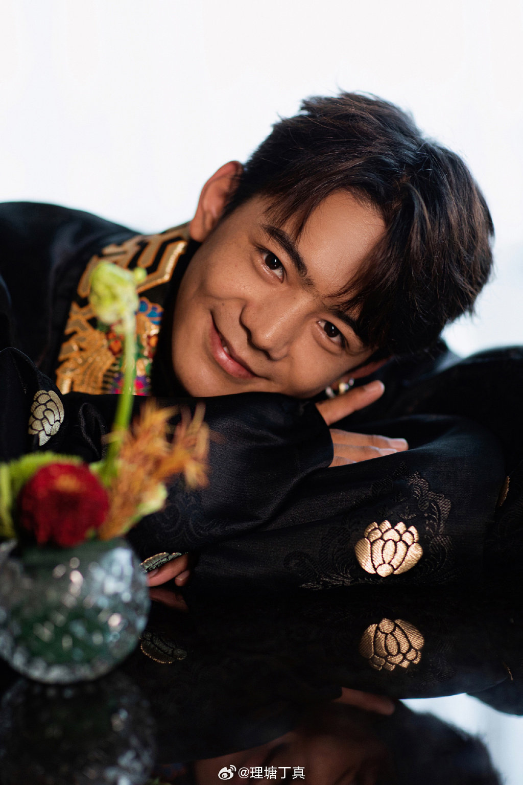 丁真发微博问到:今天我的造型怎么样?_高清图集_新浪网