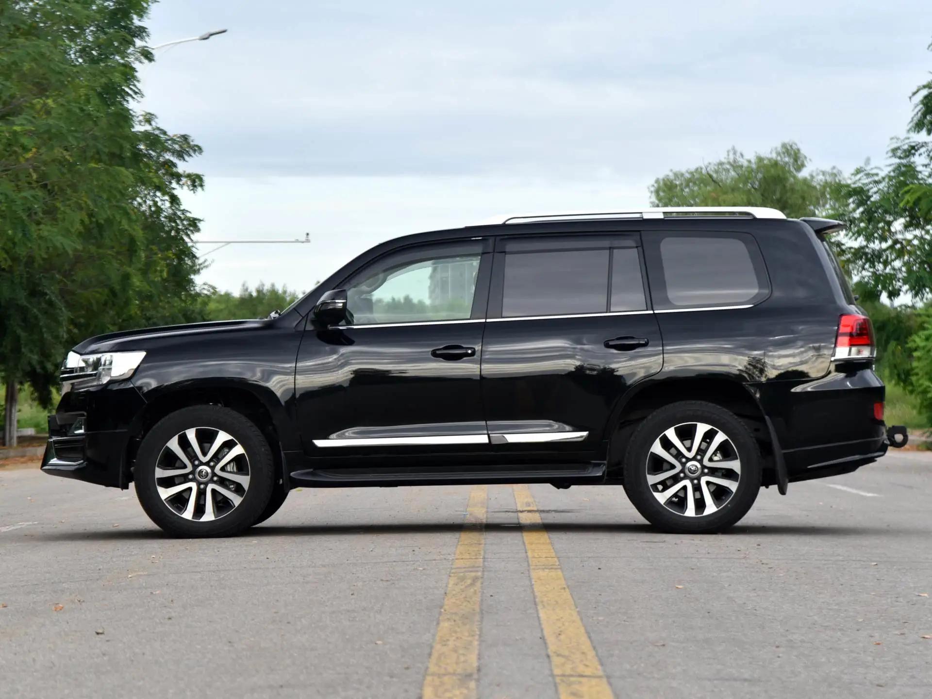 霸气的兰德酷路泽外观套件8缸动力大排量的尊严