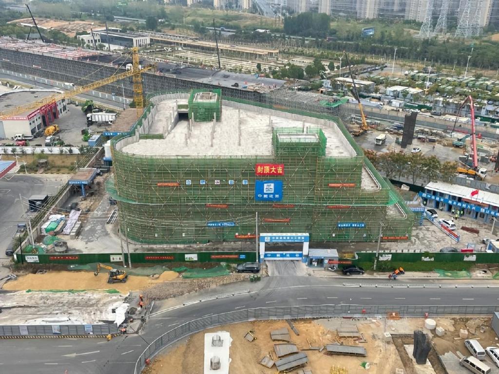 中建六局合肥市新能源汽车充电综合体工程全力保障工期节点休闲区蓝鸢梦想 - Www.slyday.coM 中建六局合肥市新能源汽车充电综合体工程全力保障工期节点休闲区蓝鸢梦想 - Www.slyday.coM